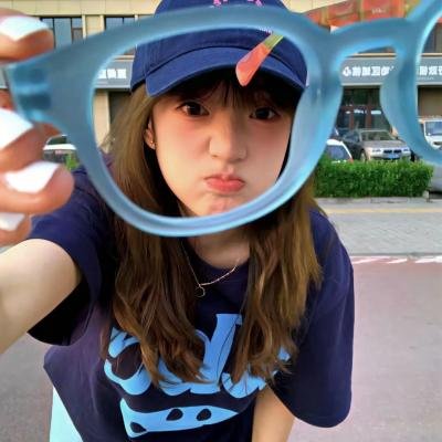 女学生和亨利先生